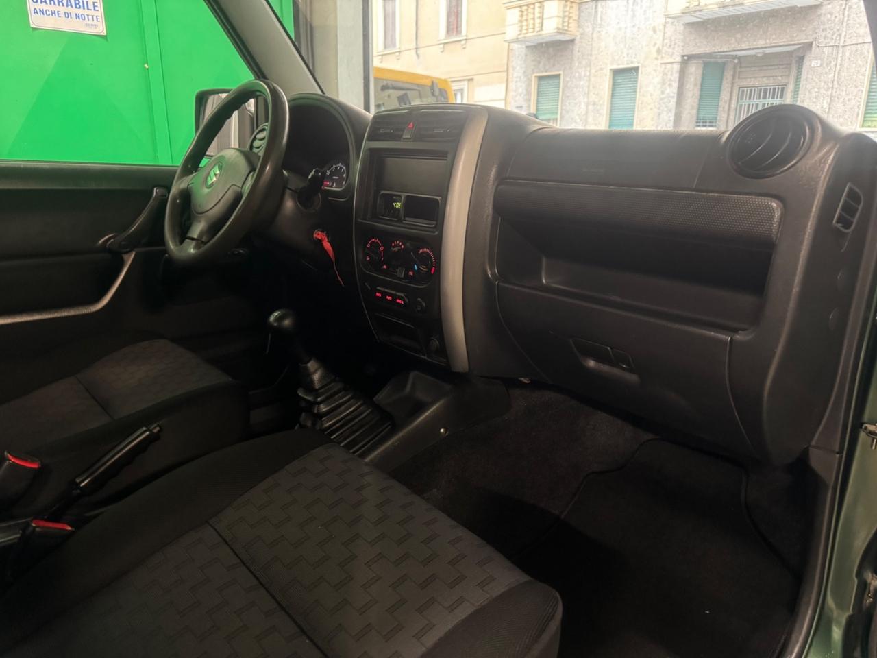 Suzuki Jimny 1.3i 16V cat 4WD JLX