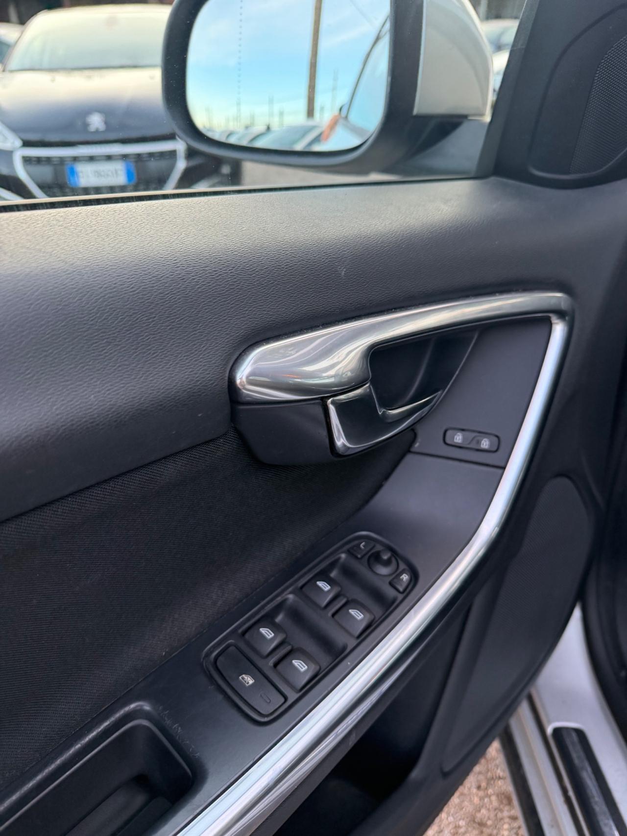 Volvo V60 D2 1.6 Momentum