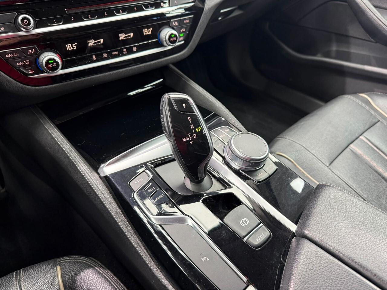 Bmw 520 520d Touring Luxury 190 cv aut.