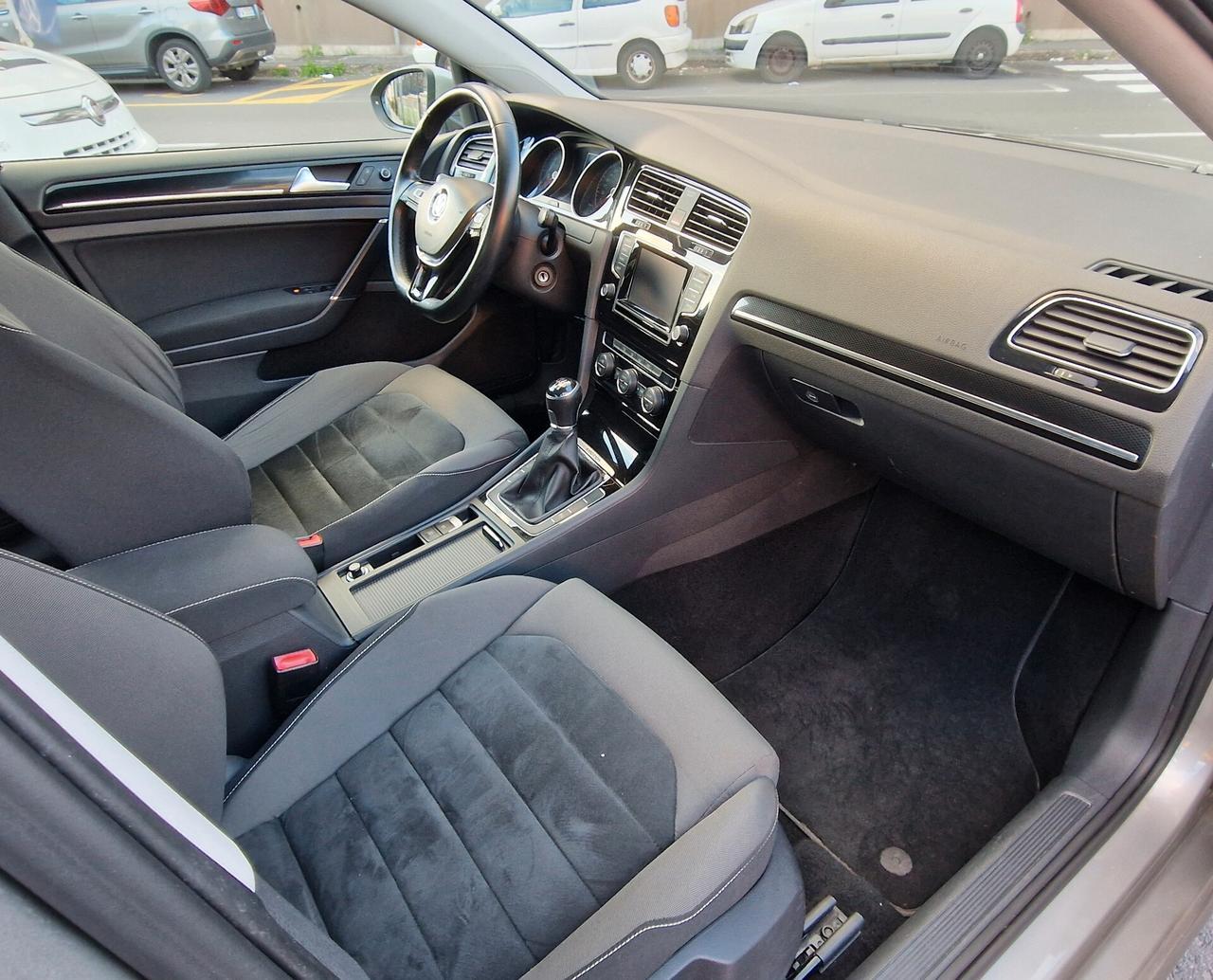 Volkswagen Golf Business 1.6 TDI 5p. 4MOTION Highline BlueMotion Tech.