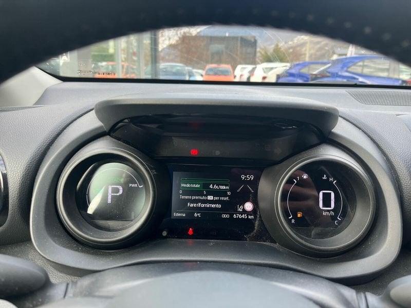 Toyota Yaris Hybrid Trend MY22