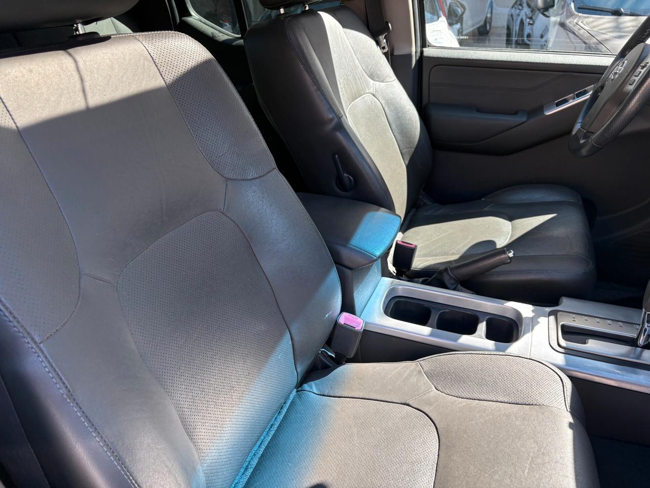 Nissan Navara 2.5 dCi 4 porte Double Cab LE