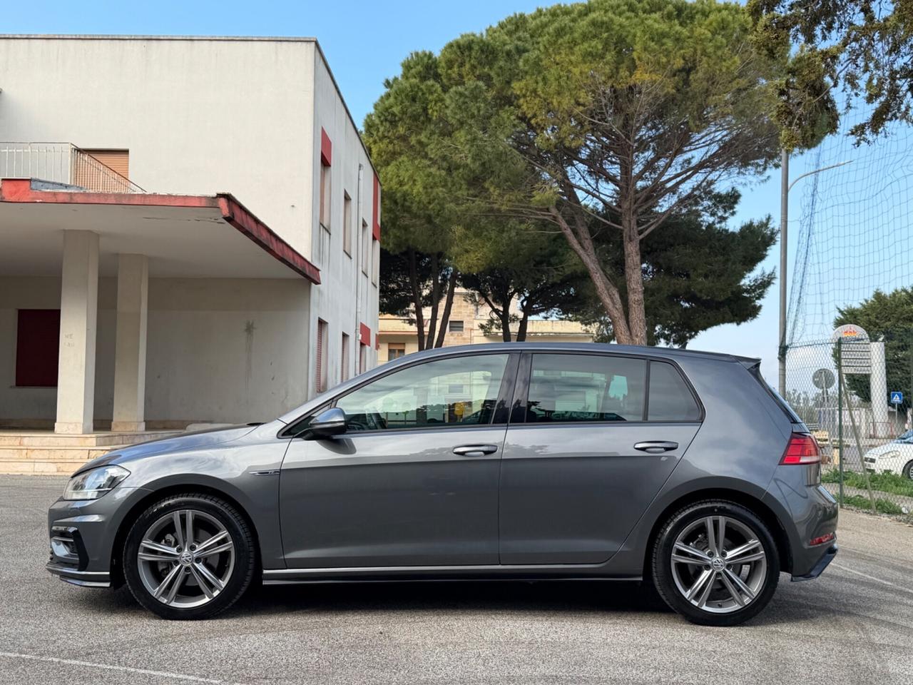 Volkswagen Golf 7.5 1.6 TDI R-Line