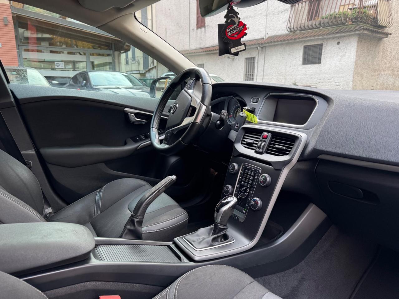 Volvo V40 D2 Geartronic Inscription - VETRI OSCURATI TAGLIANDO COMPLETO EFFETTUATO