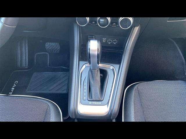 Renault Captur 1.6 E-TECH Hybrid Techno 145 auto