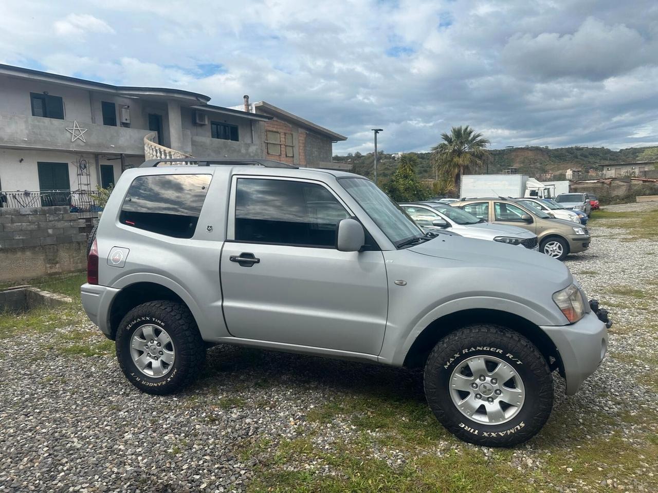 Mitsubishi Pajero 3.2 DI-D 16V 3p. Invite