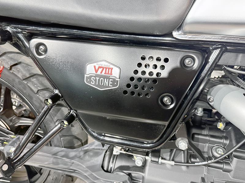Moto Guzzi V7 III Stone S