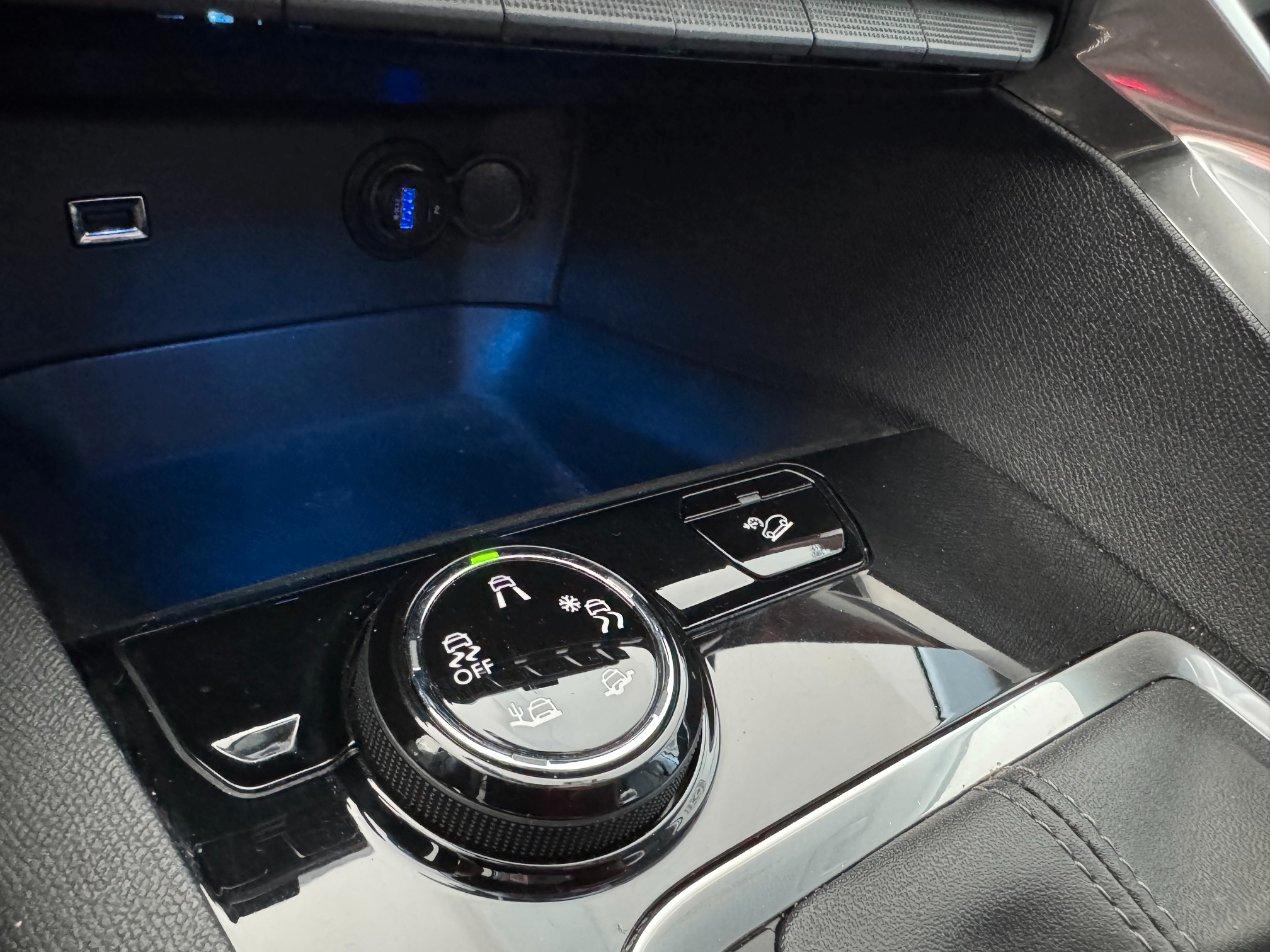 Peugeot 3008 1.6 hdi Allure 120cv Carplay Cockpit Uniprop