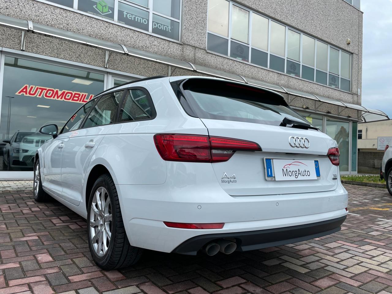 Audi A4 Avant 2.0TDI QUATTRO! AUTOMATICA! FARI LED