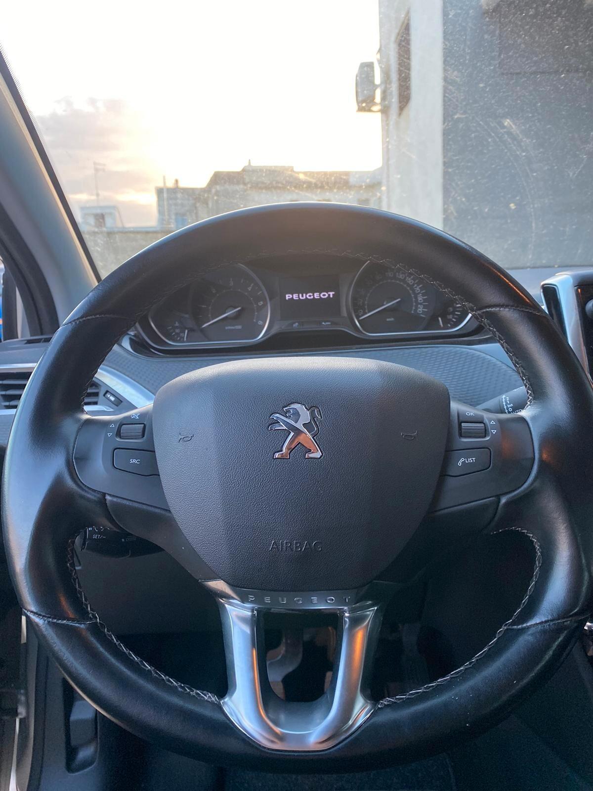 Peugeot 208 BlueHDi 75 5 porte Allure