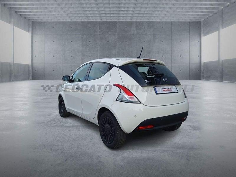 Lancia Ypsilon III 2021 1.0 firefly hybrid Silver s&s 70cv 5p.ti