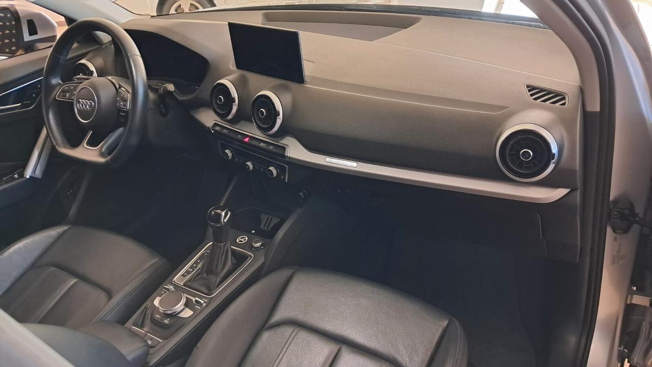 Audi Q2 35 TDI quattro S tronic Business