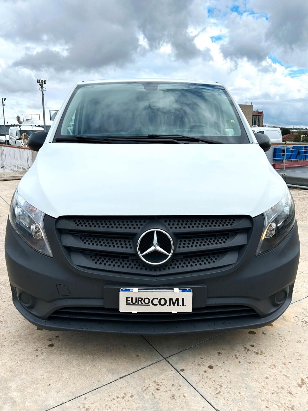 Mercedes Benz Vito 111 Furgone Long