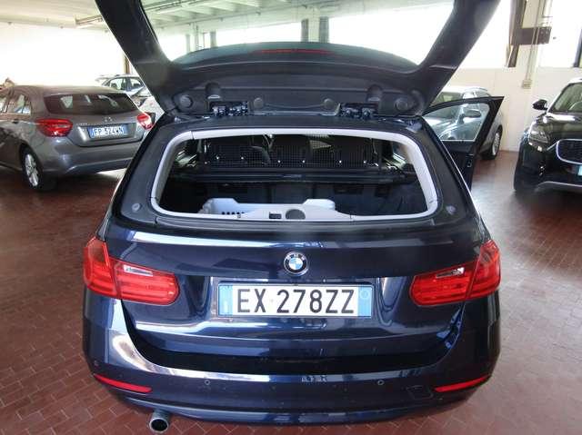 BMW 320 320d Touring xdrive Business auto