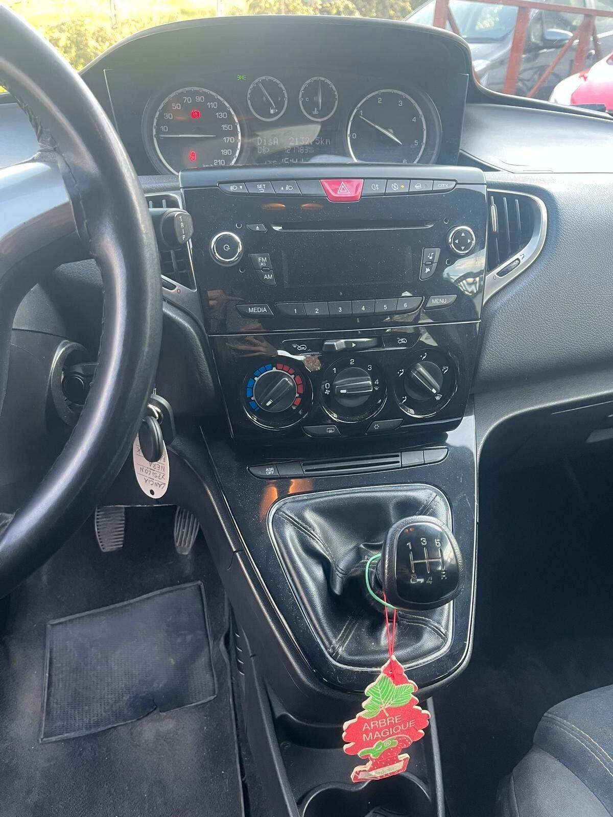 Lancia Ypsilon 1.3 MJT 16V 95 CV 5 porte S&S Elle