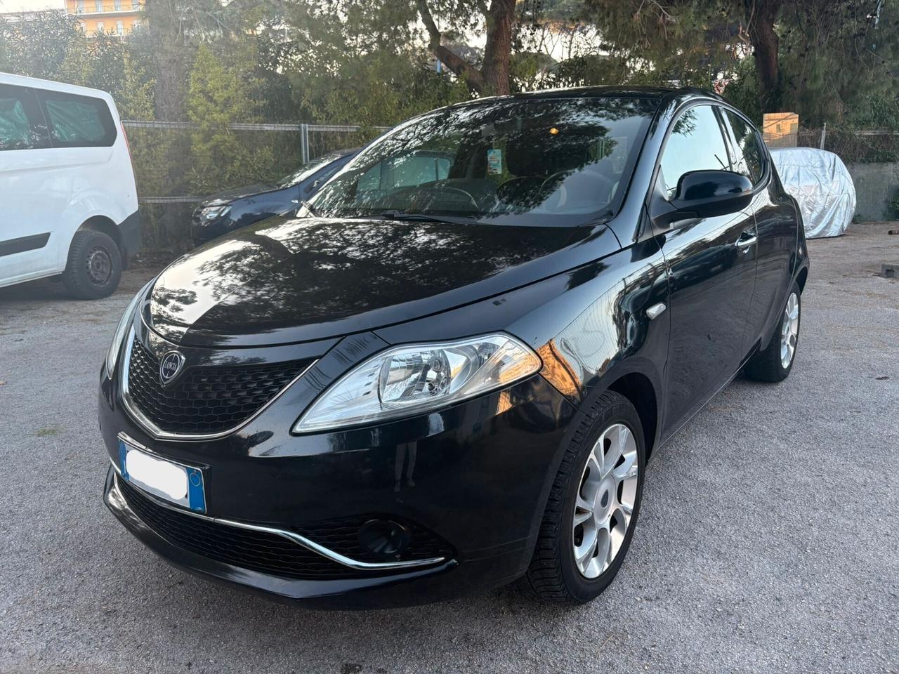 LANCIA YPSILON 1.2 GPL ECOCHIC Gold - 2015