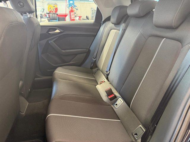 AUDI A1 citycarver 30 TFSI Identity Contrast