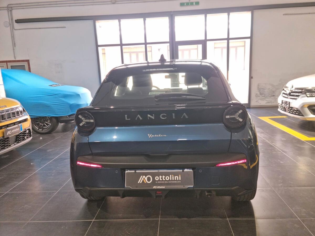 Lancia Ypsilon 1.2 Hybrid AUTOMATICA AZIENDALE