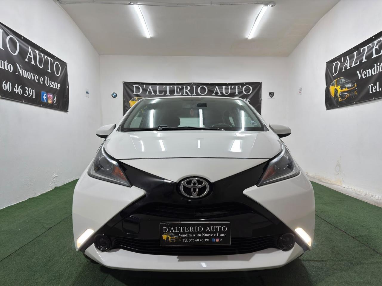 Toyota Aygo 1.0 VVT-i 69 CV 5 porte x-clusiv