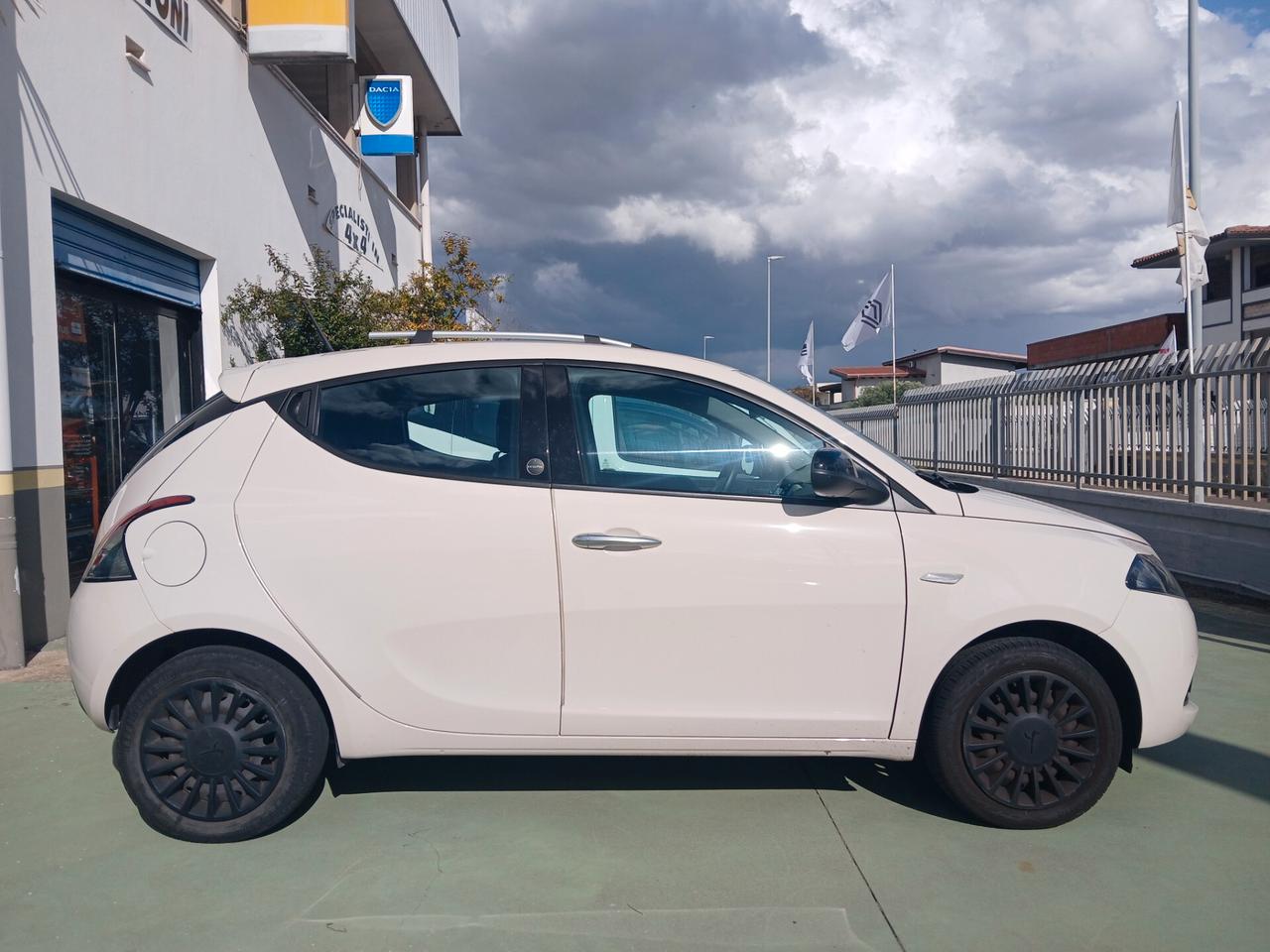LANCIA Ypsilon 1.000 Hybrid 69cv Km41.300