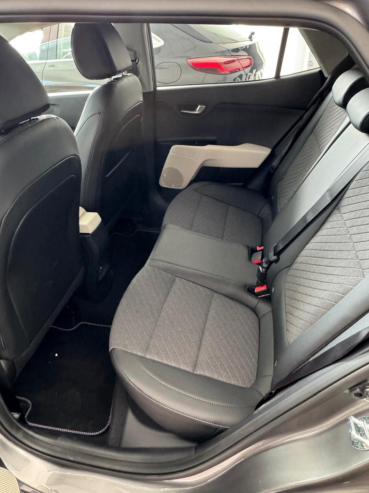 Kia Stonic 1.0 T-GDi 100 CV MHEV MT Urban