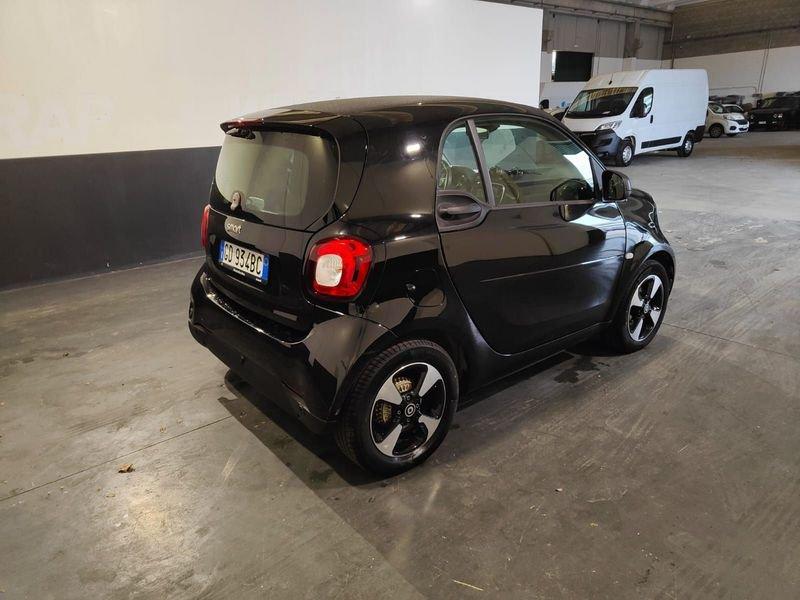 smart fortwo EQ Passion