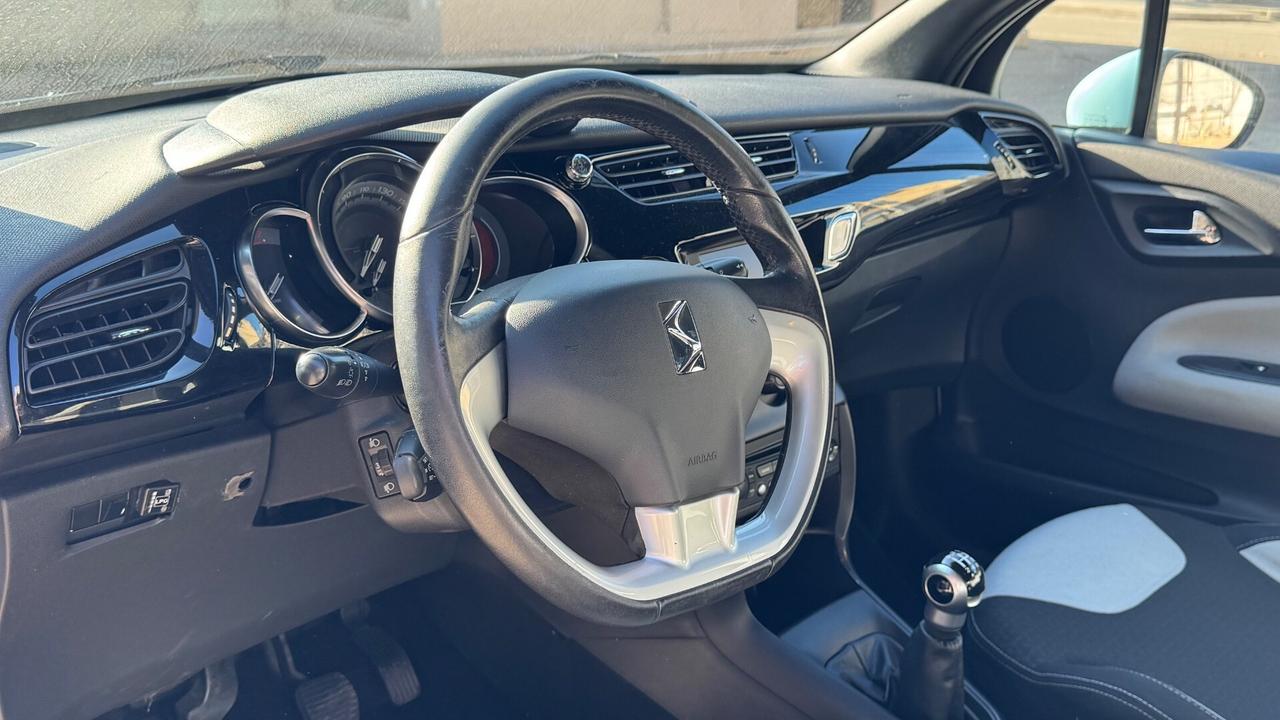 Ds DS3 3 1.4 VTi 95 Chic GPL-2011