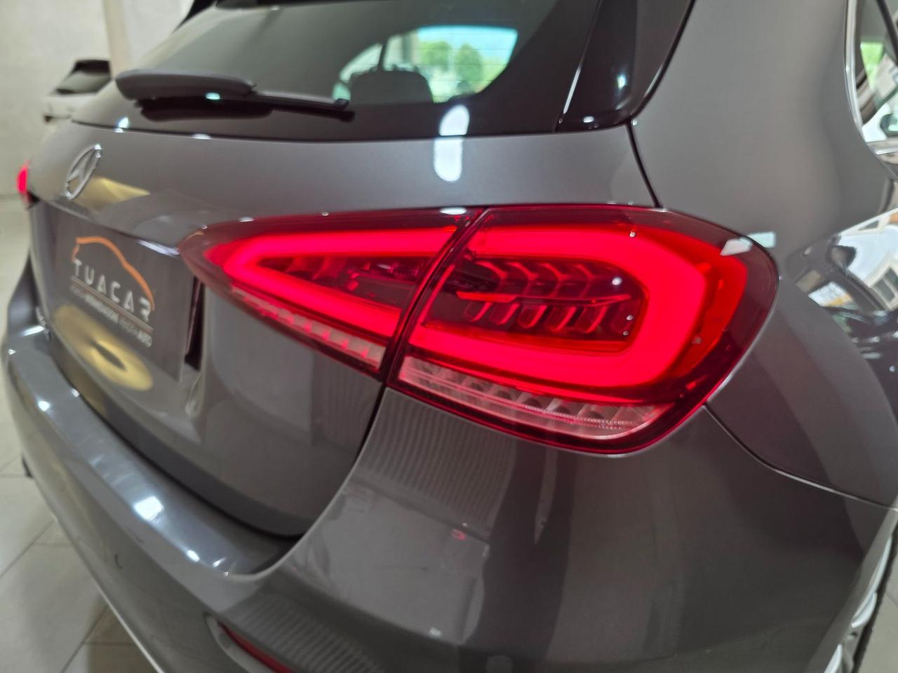 Mercedes-Benz A 180 Sport A 180 D