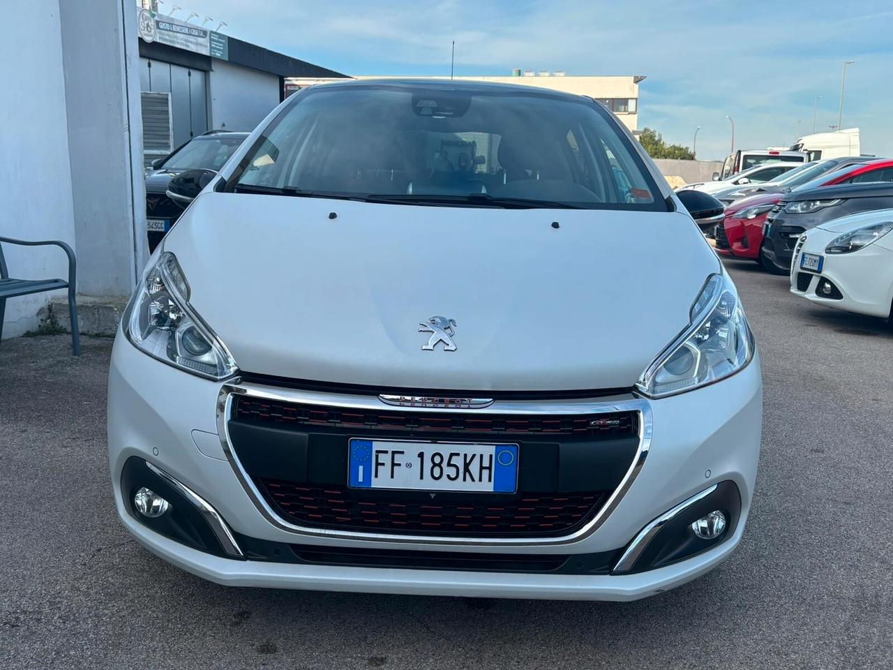 Peugeot 208 BlueHDi 100 5p. GT Line ICE White 150 ESEMPLARI
