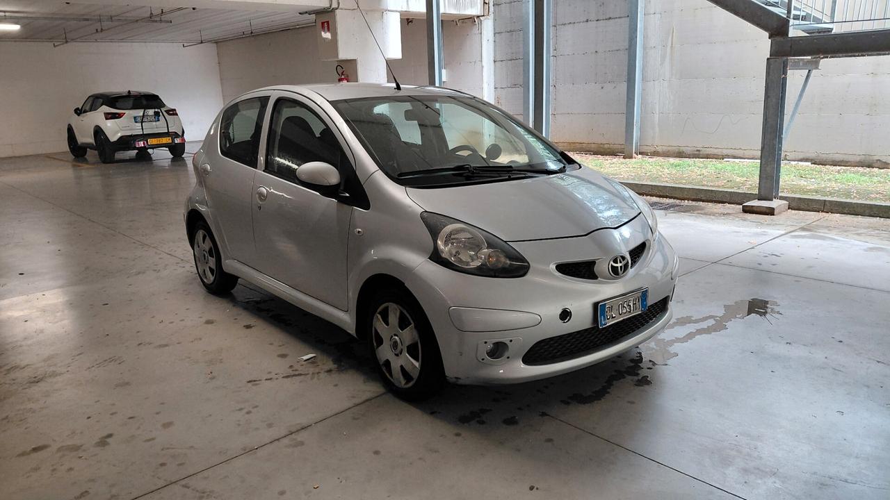 Toyota Aygo 1.0 12V VVT-i 5 porte