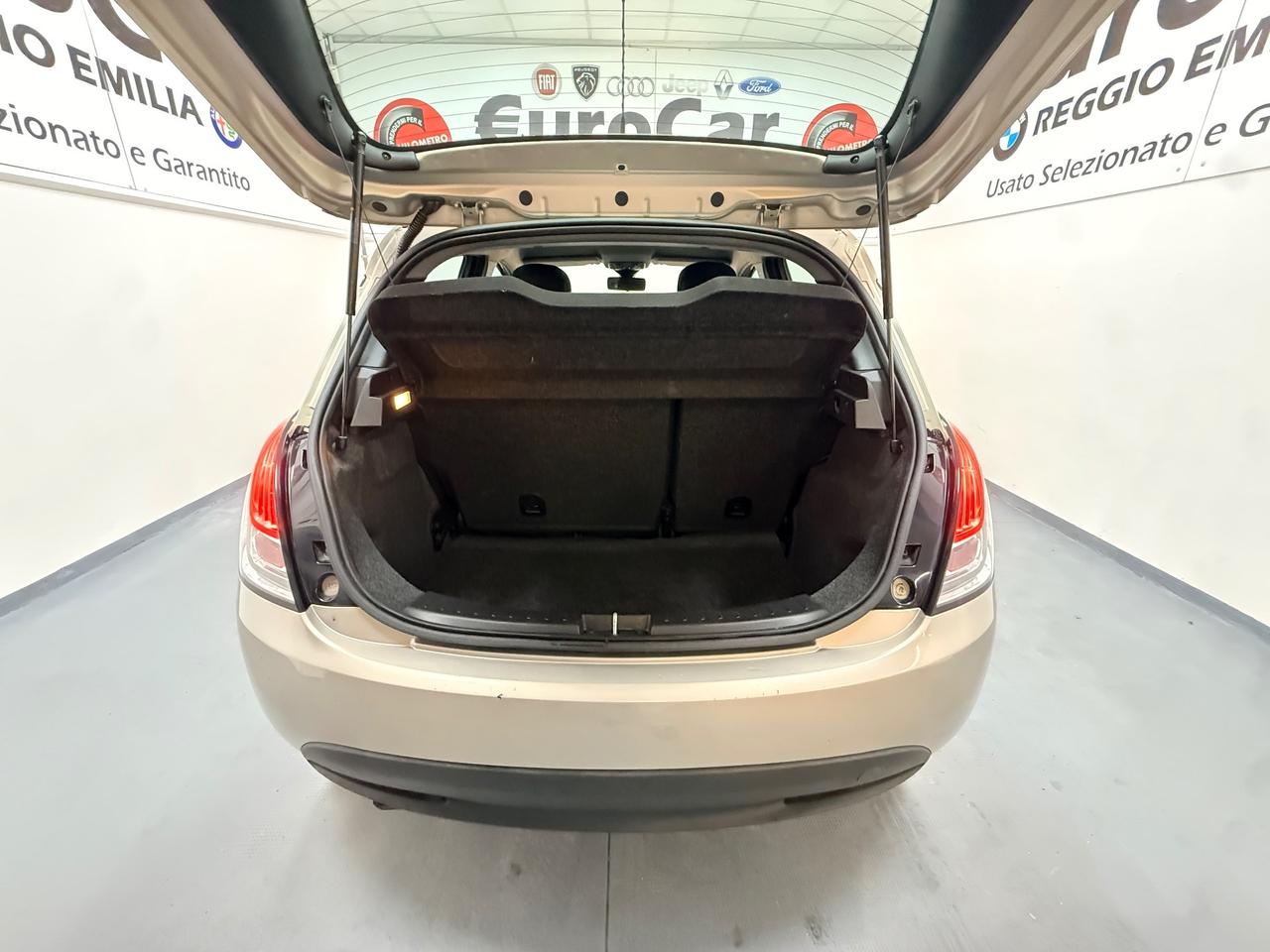 Lancia Ypsilon 1.2 69 CV 5 porte Silver 05/2014 Neopatentati