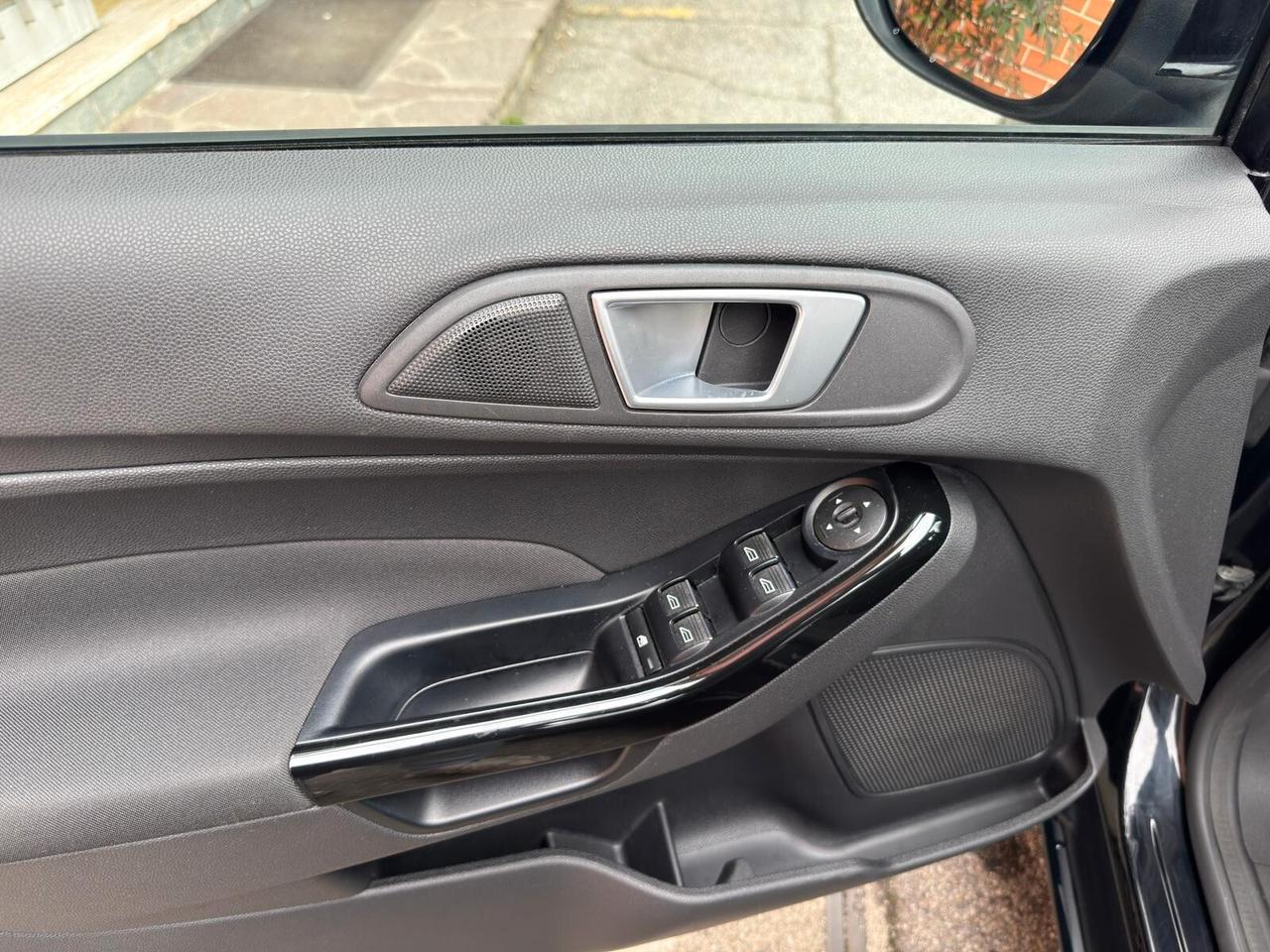 Ford Fiesta 1.2 82 CV 5 porte Titanium