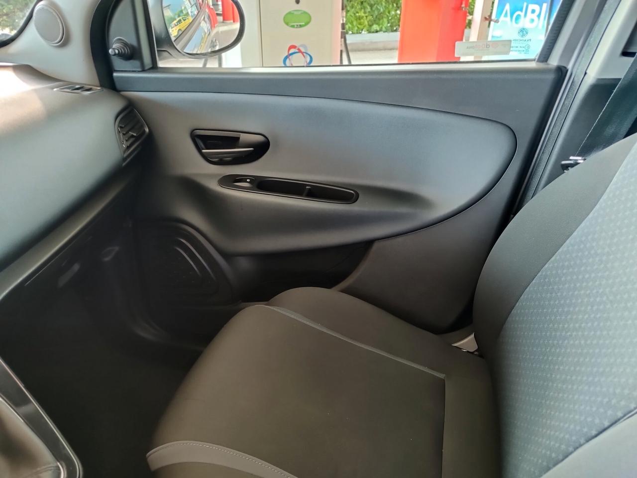 Lancia Ypsilon 1.2 GPL EURO 6 ANNO 2017 ECOCHIC GOLD