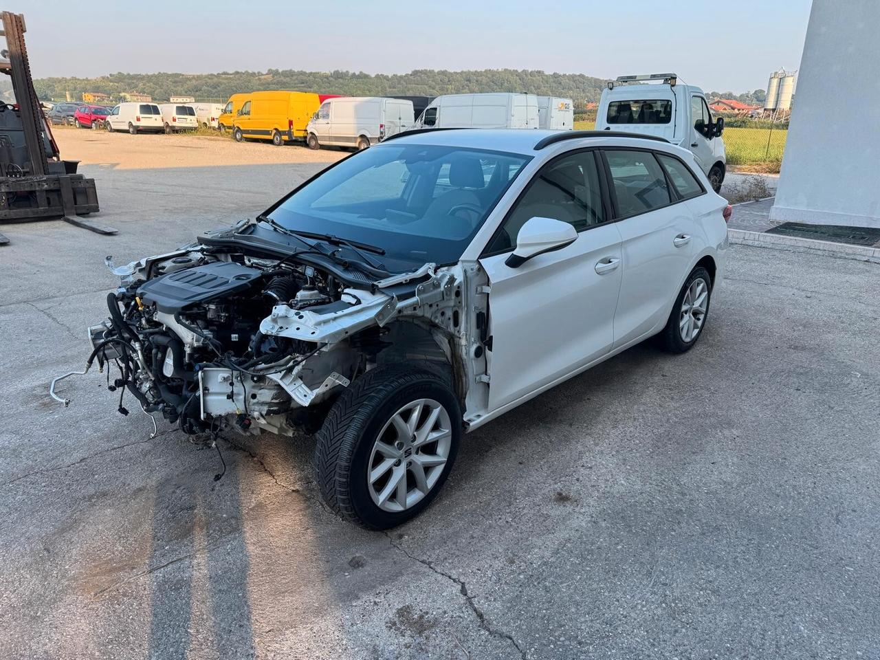 SEAT Leon Sportstourer 2.0 tdi 115cv INCIDENTATA
