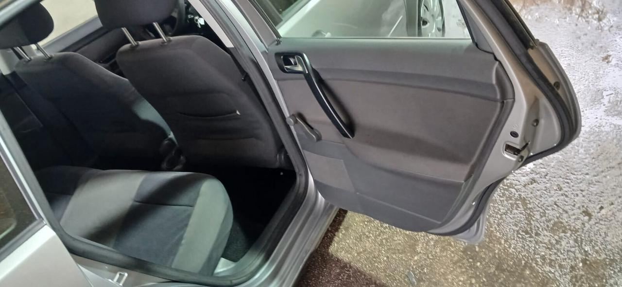 Volkswagen Polo 1.4/80CV TDI 5p. Comfortline - 2006