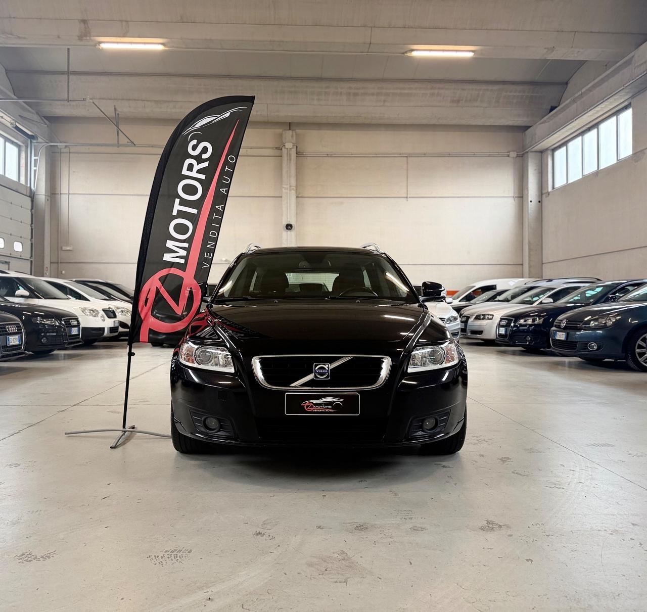 Volvo V50 2.0 D cat Kinetic NEOPATENTATI