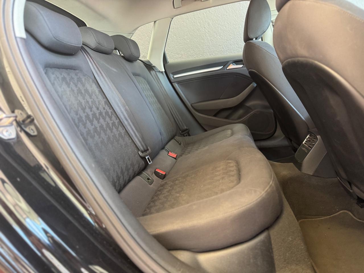 Audi A3 SPB 1.6 TDI 105 CV CR Ambition OK NEOPATENTATI