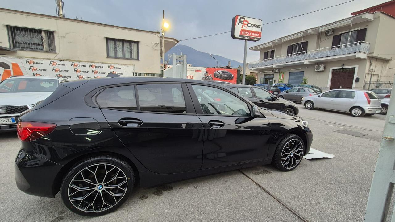 Bmw 116 116d 5p. Advantage