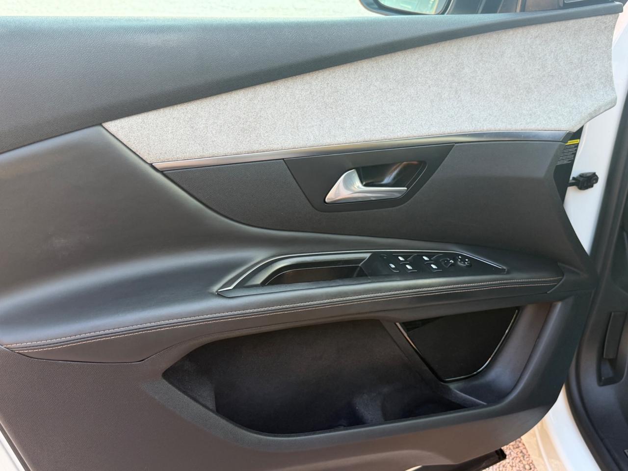 Peugeot 3008 BlueHDi 180 S&S EAT8 GT