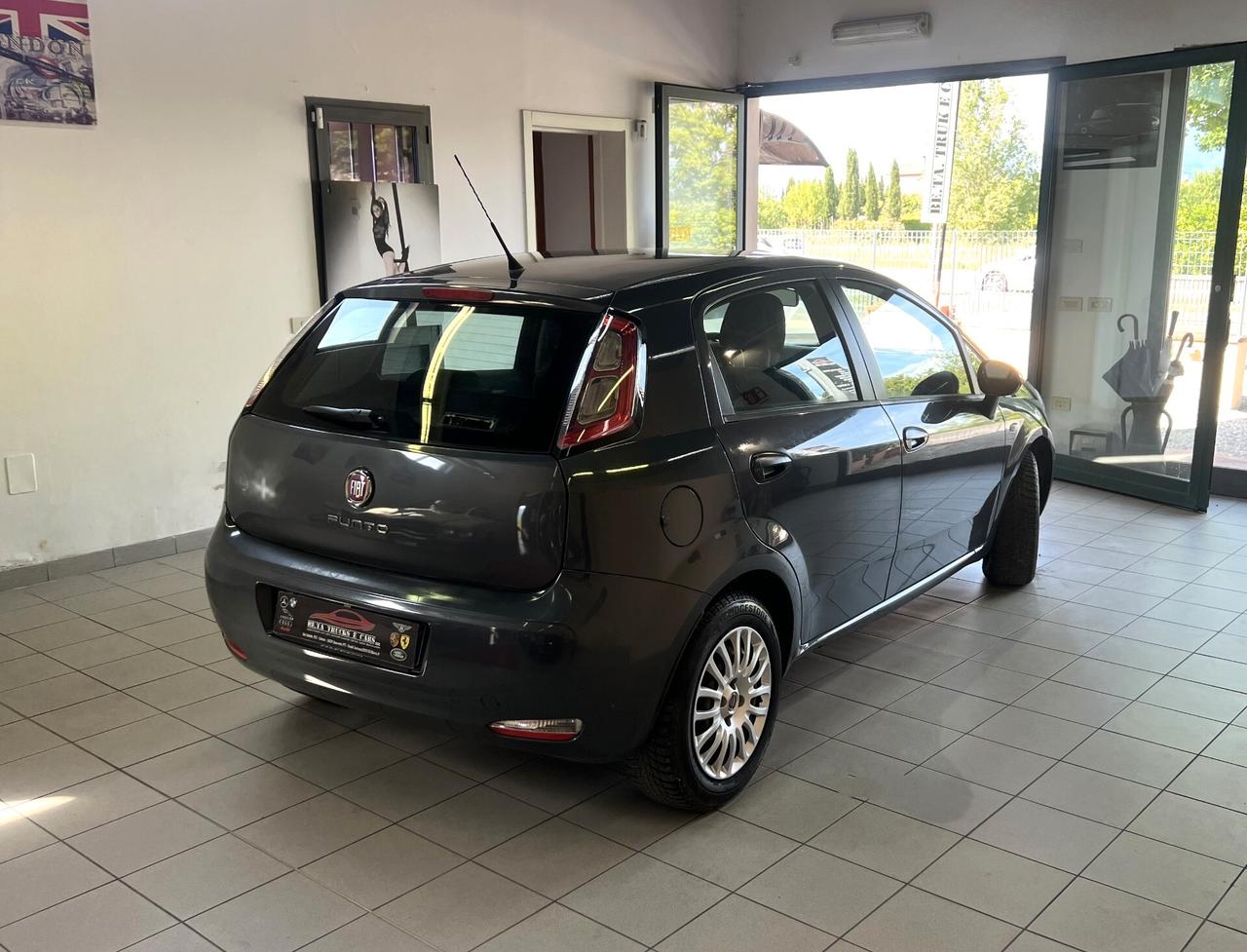 Fiat Punto 1.4 8V 5 porte Easypower NEOPATENTATI