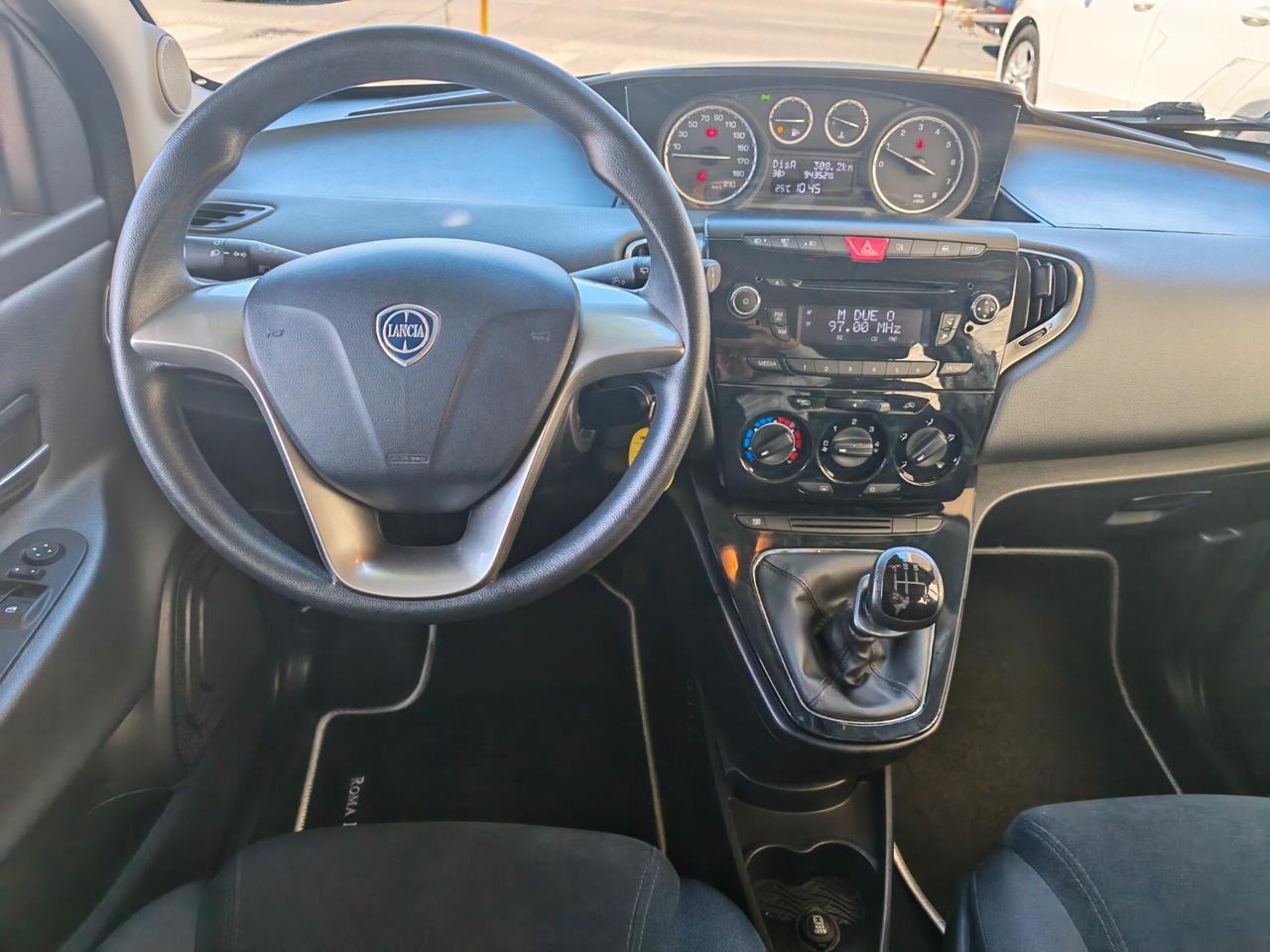 Lancia Ypsilon 1.2 69 CV 5 porte Elefantino