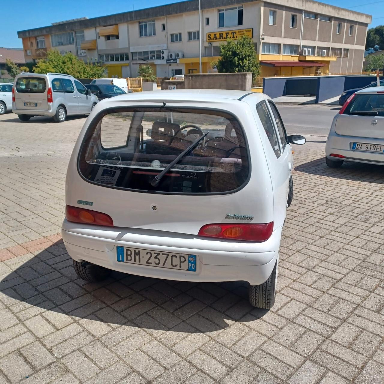FIAT 600 BEN CONSERVATA TUTTO FUNZIONANTE