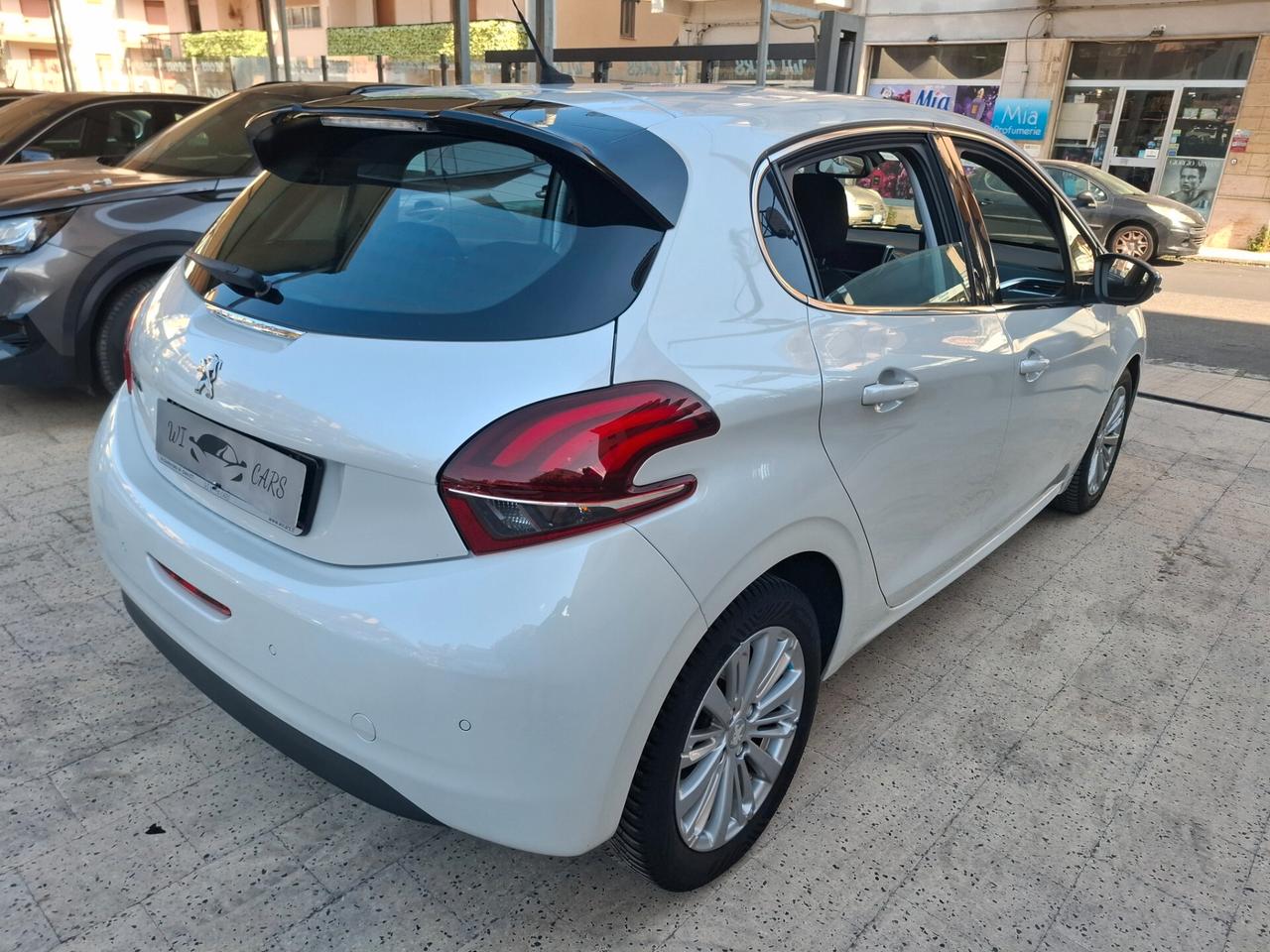 Peugeot 208 - 1.6 100 CV NAVIGATORE | LED