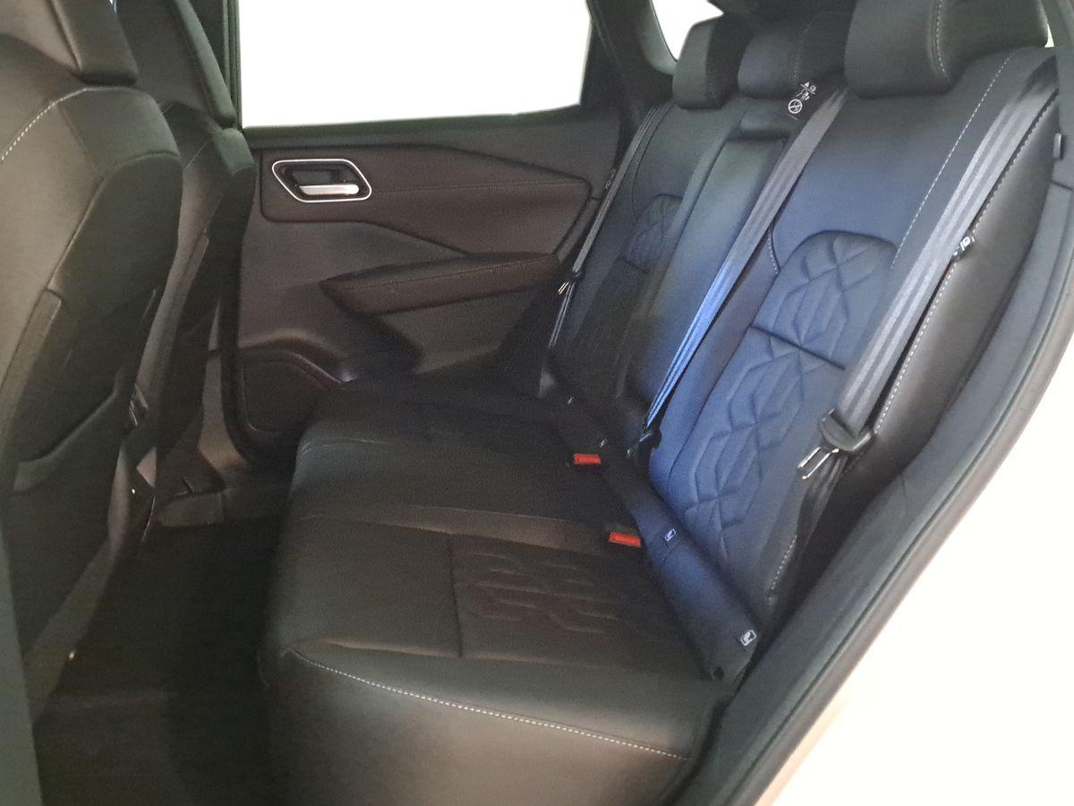 NISSAN QASHQAI TEKNA MHYB 140CV MT 2WD