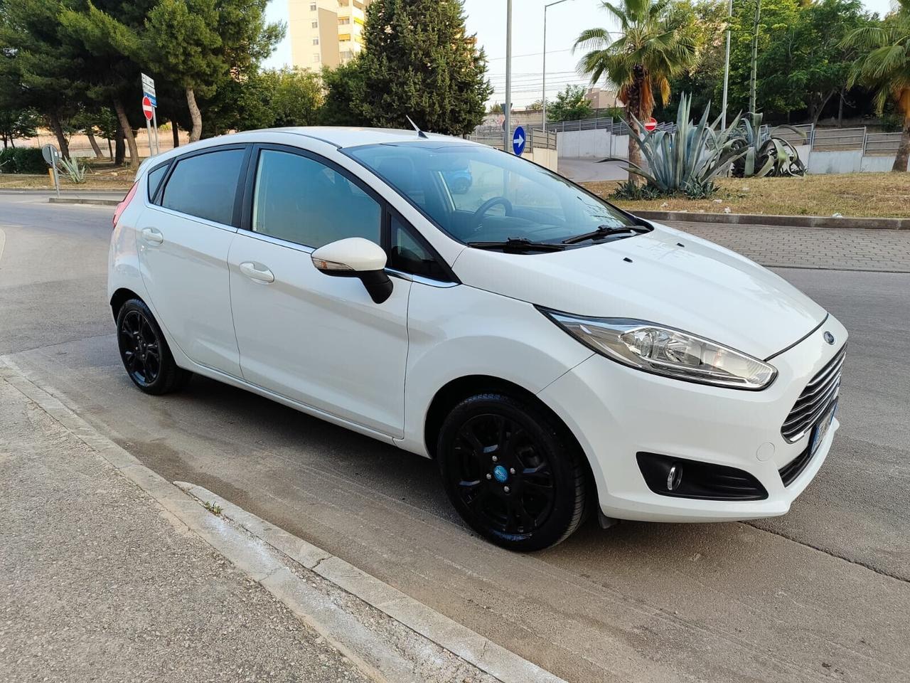 Ford Fiesta 1.5 TDCi 75CV Titanium
