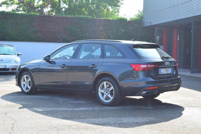 AUDI A4 Avant 30 TDI/136 CV S tronic Business