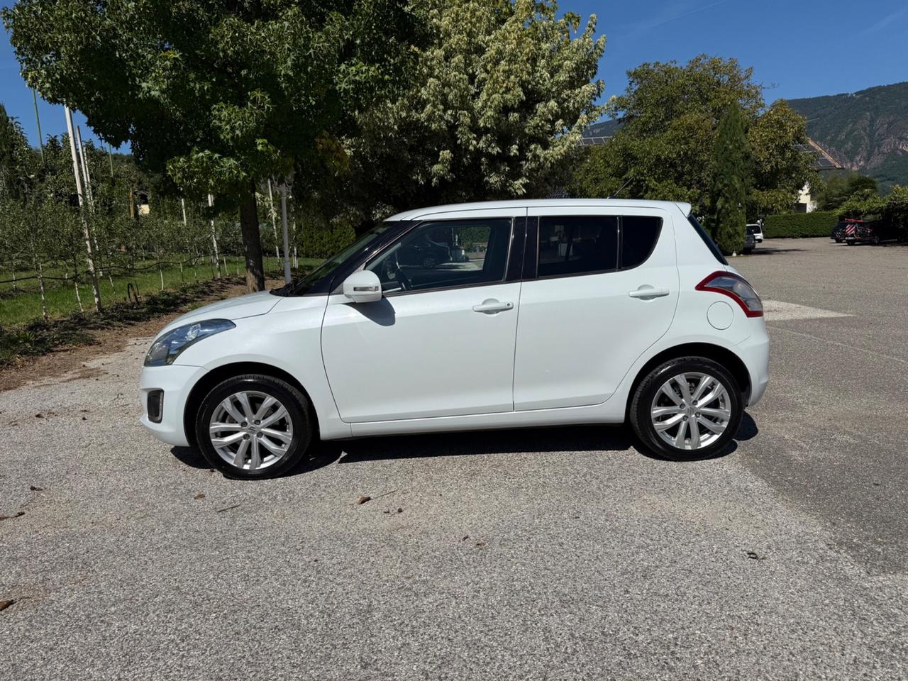 Suzuki Swift 1.2 VVT 4WD 5 porte B-Cool Bi-Color
