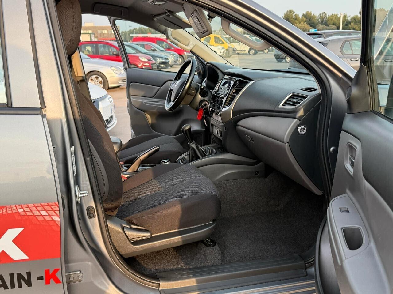 Mitsubishi L200 2.4 DI-D/154CV Club Cab Invite Plus