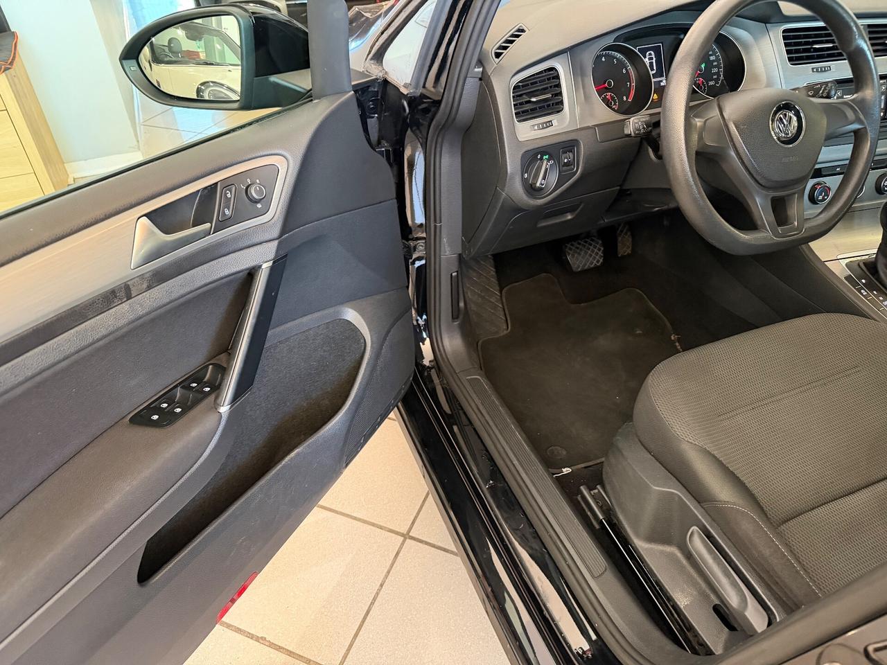 Golf 1.0 TSI 115 CV DSG 5p. Comfortline BlueMotion