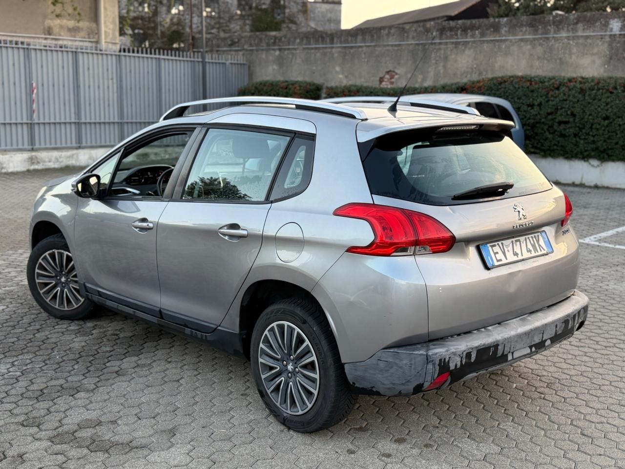Peugeot 2008 1.2 benzina 82cv - 2014 km 120.000